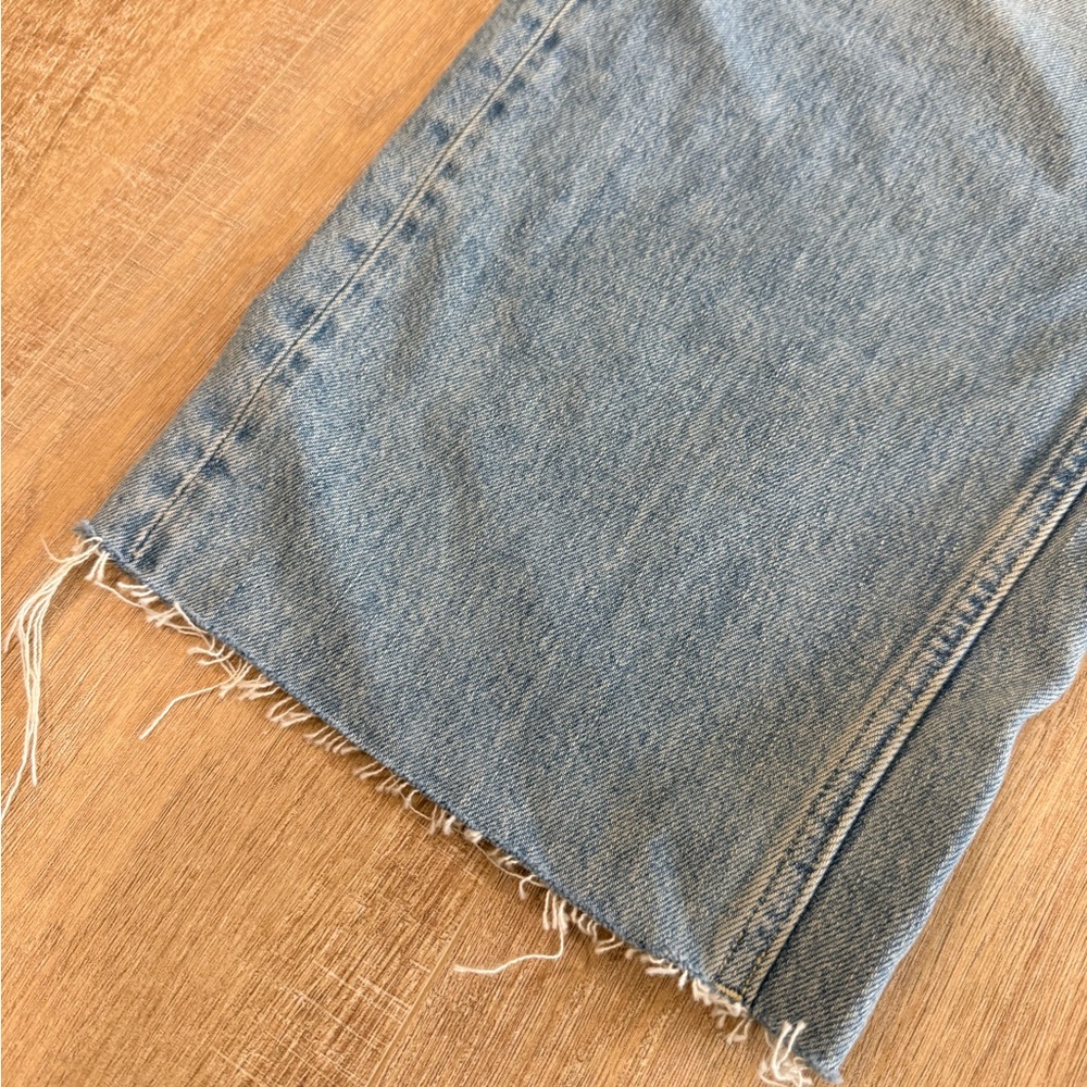 Madewell women’s  Relaxed Light Blue Jeans - Picture 3 of 7